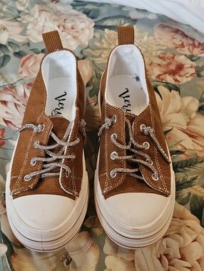 Very G Brown Corduroy Sneakers